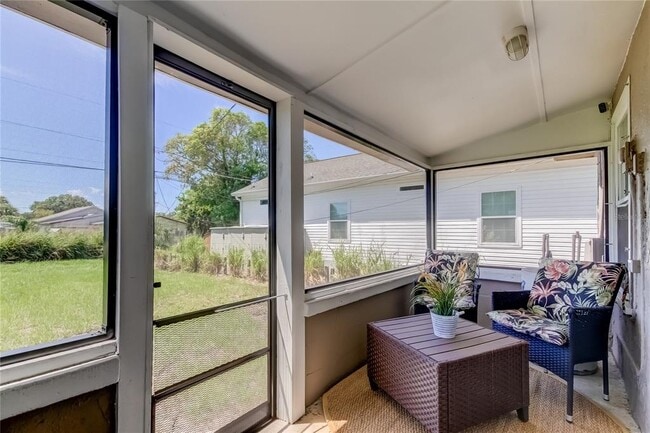 Building Photo - 1800 12th Ave S