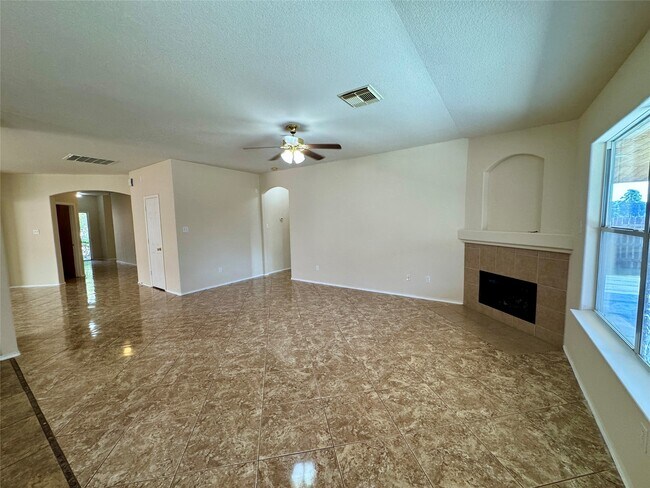 Building Photo - 8607 Sunny Gallop Dr