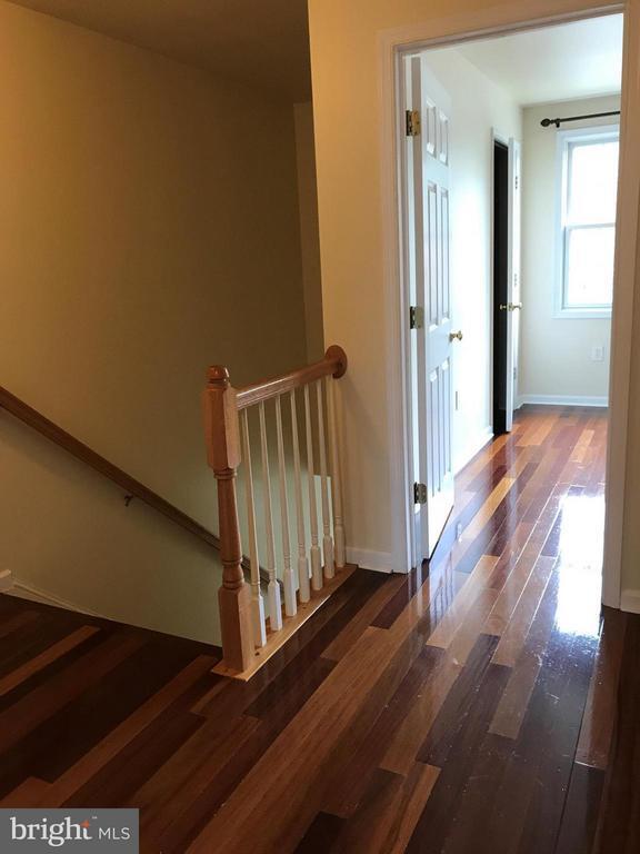 Building Photo - 2022 S Glebe Rd