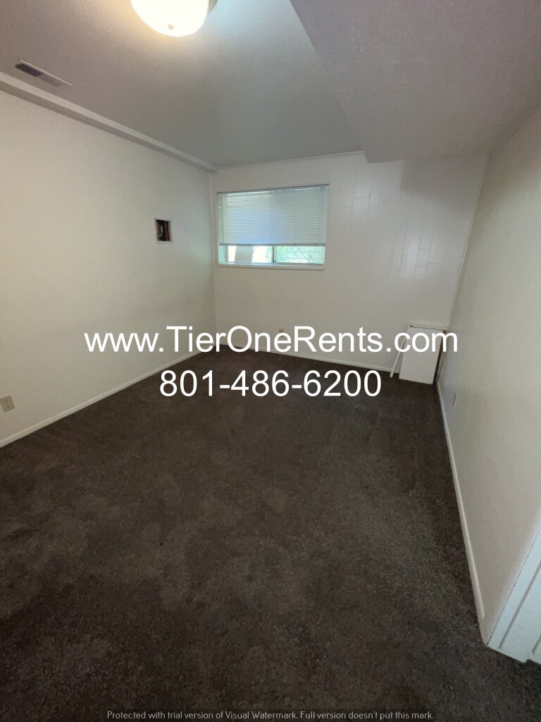 Building Photo - NO DEPOSIT option available for qualified renters!