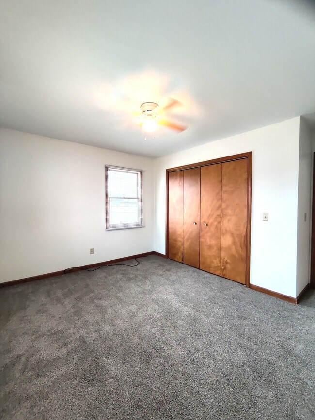 Building Photo - 2545 N 4645th Rd
