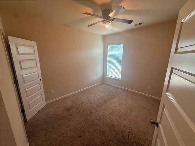 Building Photo - 1013 Autumn Dr