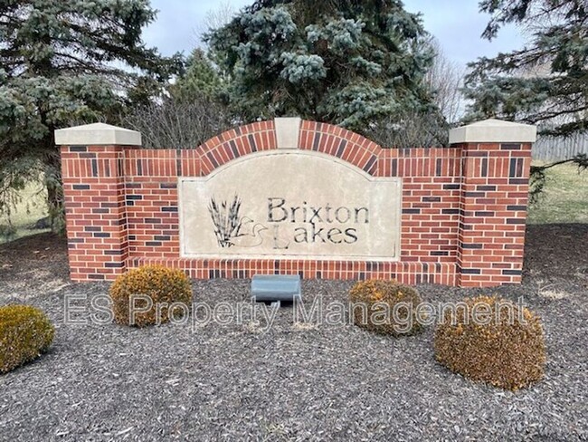 Building Photo - 310 Lockerbie Ln