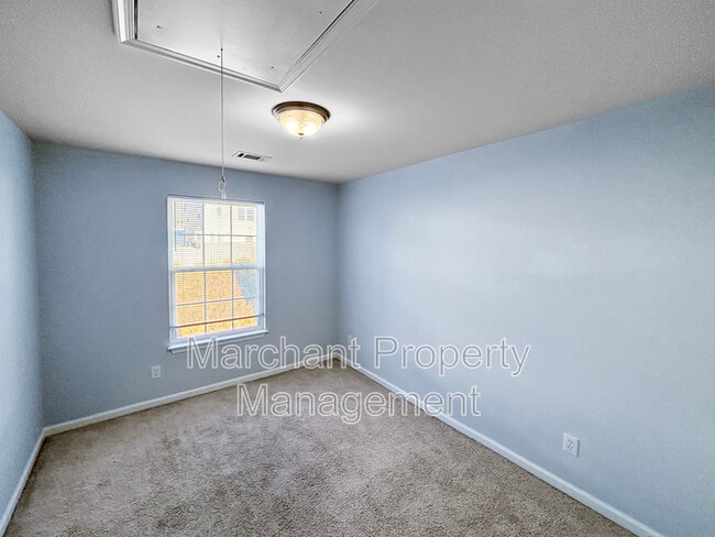 Building Photo - 114 Awendaw Way