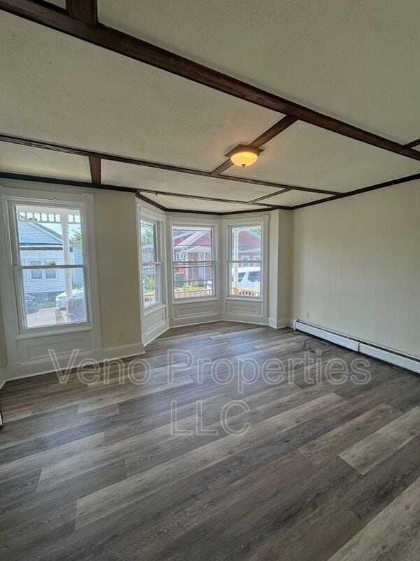 Building Photo - 91 Egbert St