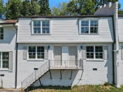 Building Photo - 400 Gallery Ln