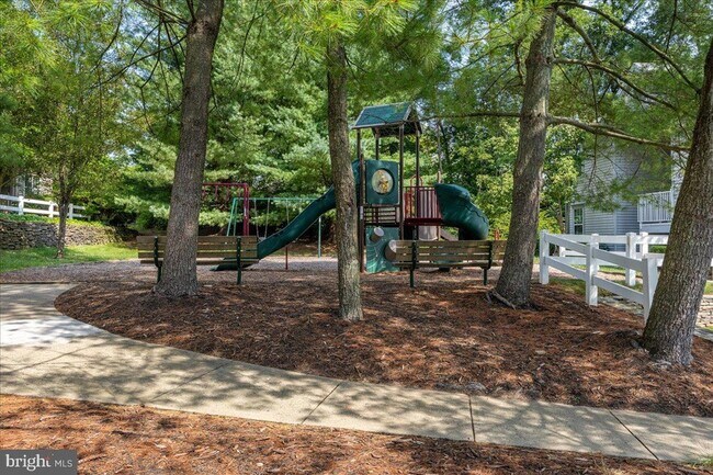 Building Photo - 515 Brickhouse Rd