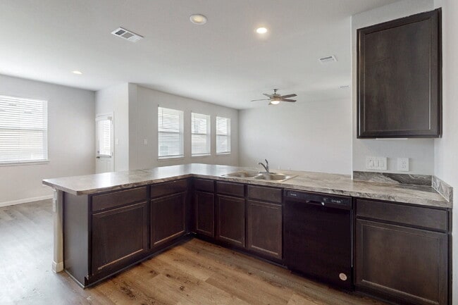 Building Photo - 968 Rice Dr