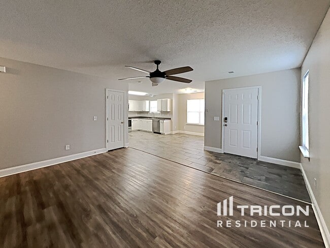 Building Photo - 209 Oakpointe Dr