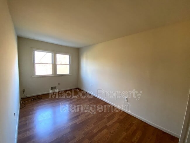 Building Photo - 3456 Beale Ct