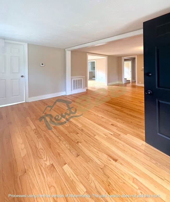 Building Photo - 85 Pennwood Ln