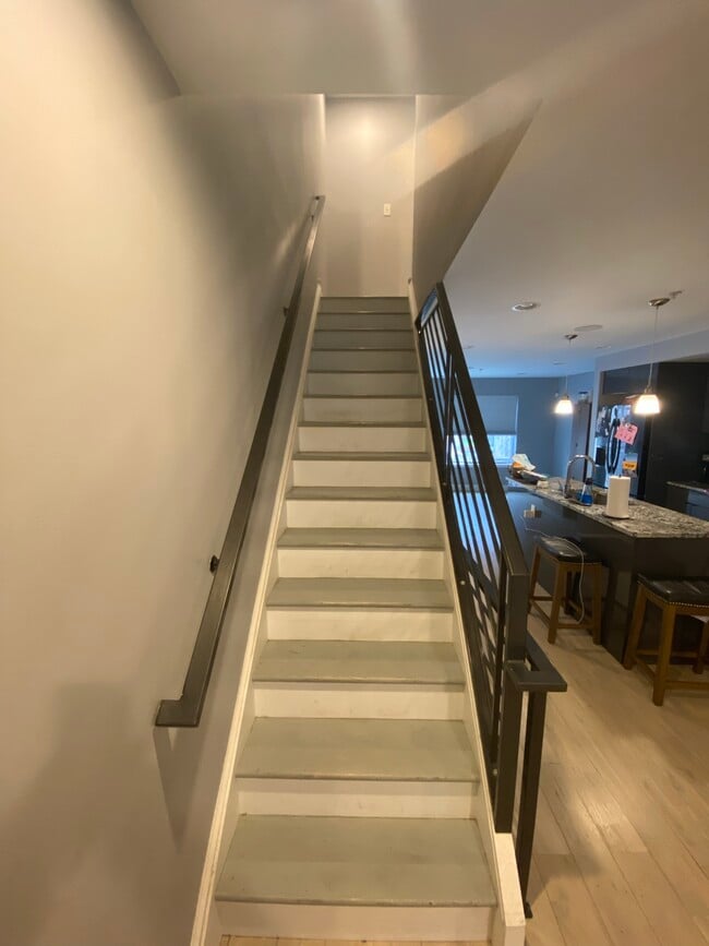 Building Photo - 1526 W Stiles St