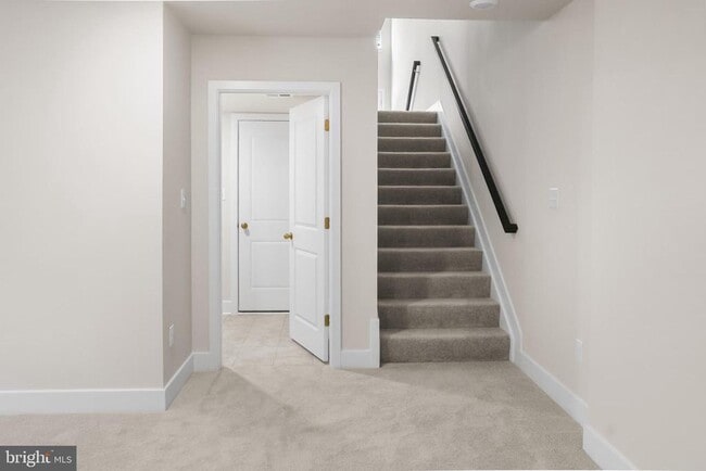 Building Photo - 1705 Water Xing Rd