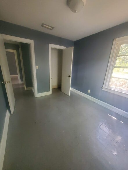 Building Photo - 2926 N 7th Ave