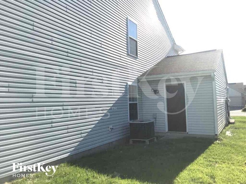 Building Photo - 867 Seabreeze Dr