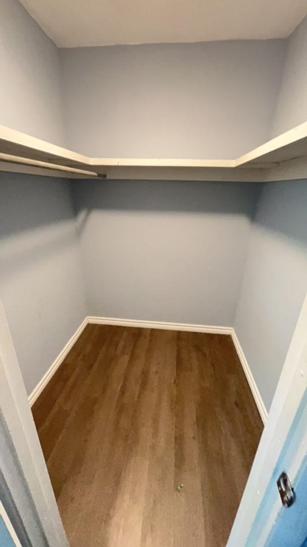 Building Photo - 6619 NW Denver Ave