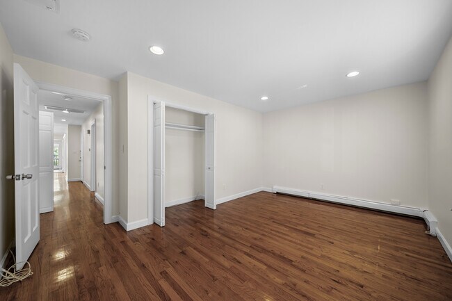 Building Photo - 9 Sterling Pl