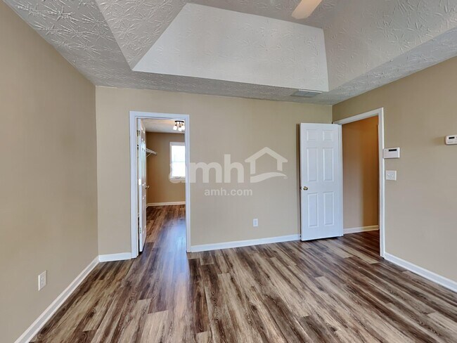 Building Photo - 2622 Lance Ridge Way NE