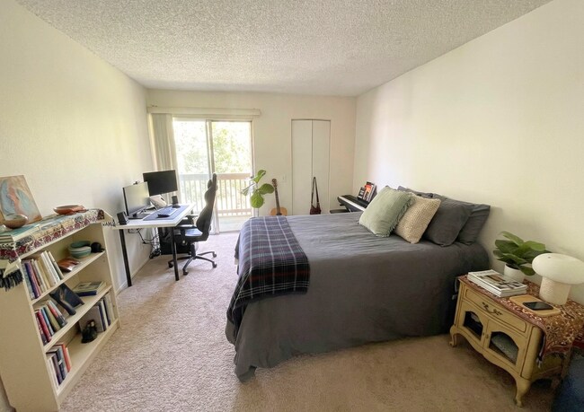 Building Photo - 6416 Friars Rd