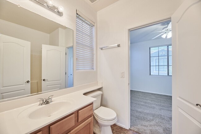 Building Photo - 2340 W Dusty Wren Dr