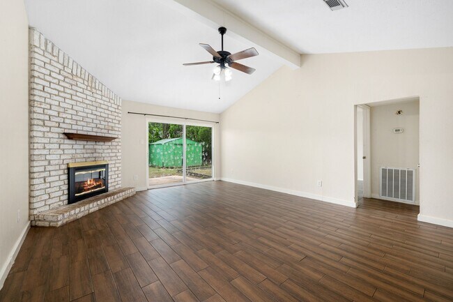 Building Photo - 22723 Braken Carter Ln