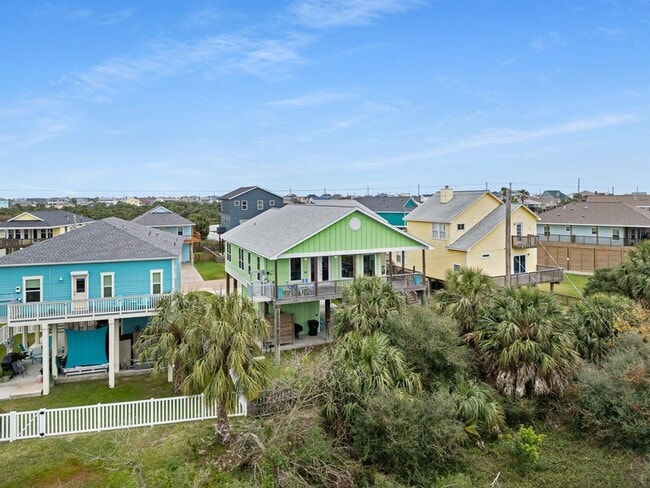 Building Photo - 4111 Isla Del Sol Dr