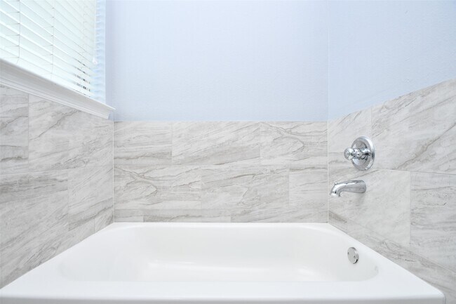 Building Photo - 3730 Rocky Ledge Ln