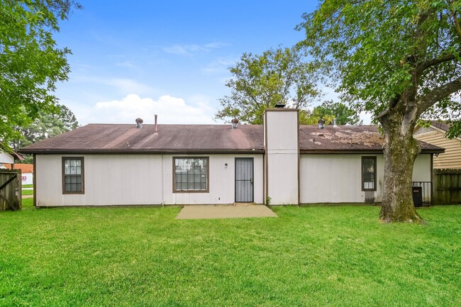 Building Photo - 6770 Starkenburg Ln