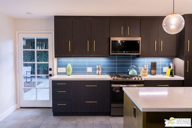 Building Photo - 38820 Bel Air Dr