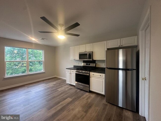 Building Photo - 116 Hawk Ct