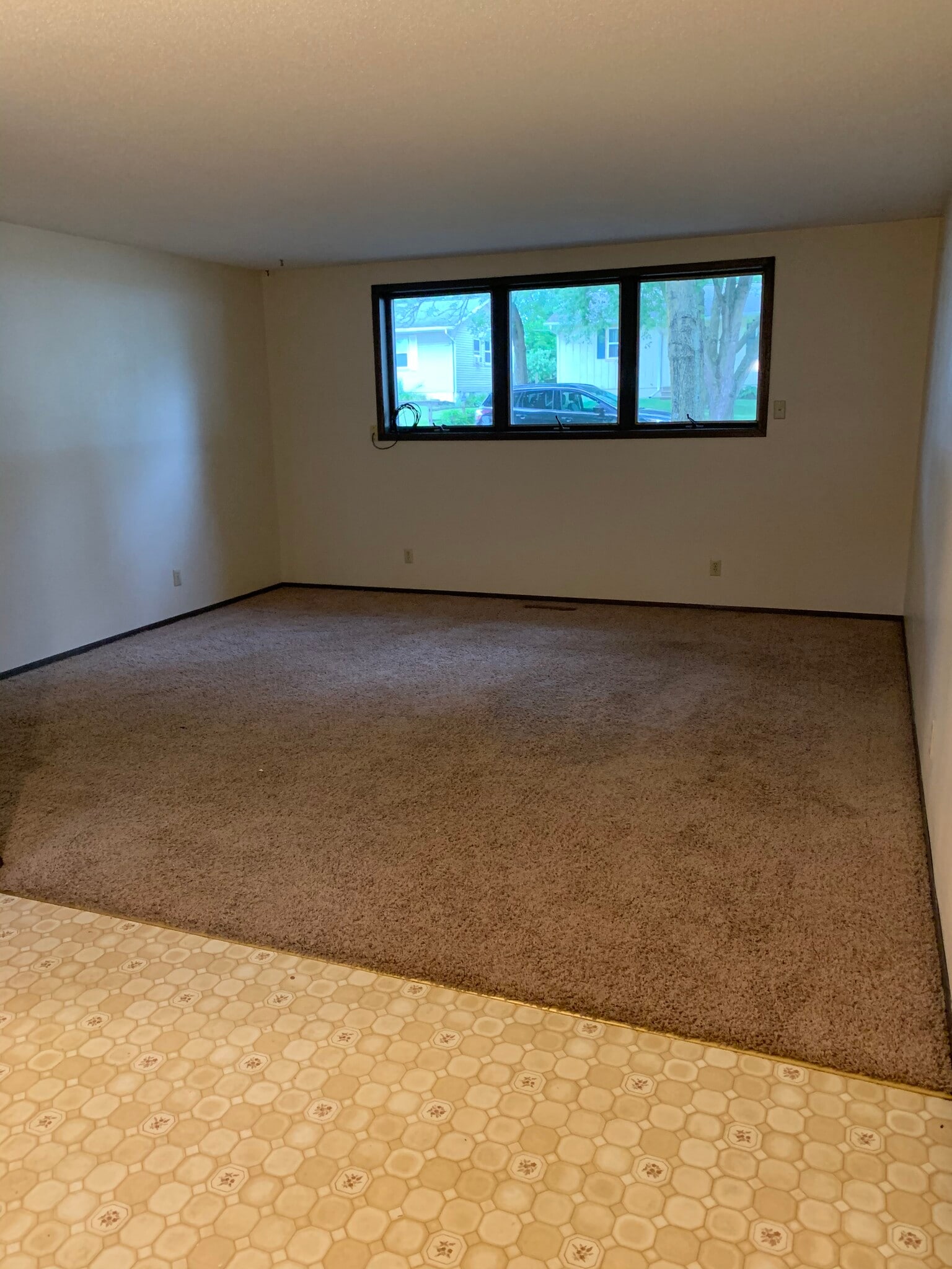 Building Photo - 1235A Thiher Dr