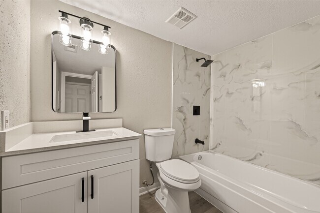 Building Photo - 1860 White Oak Dr