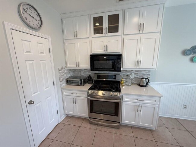Building Photo - 5510 Carrington Pl
