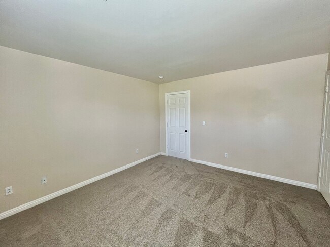 Building Photo - **COMING SOON**Spacious 4-Bedroom Home with Oversized Loft & Expansive Backyard