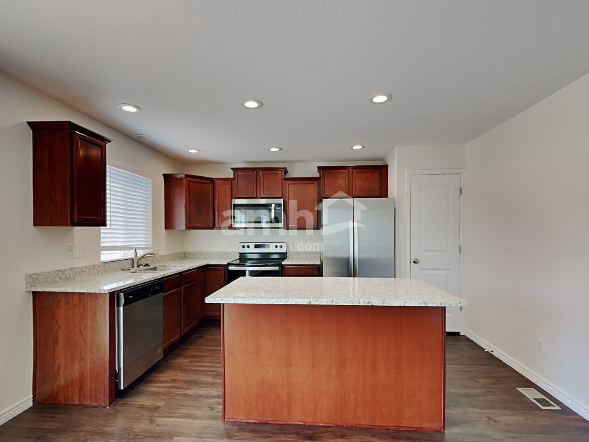 Building Photo - 2496 Sierra Springs Dr