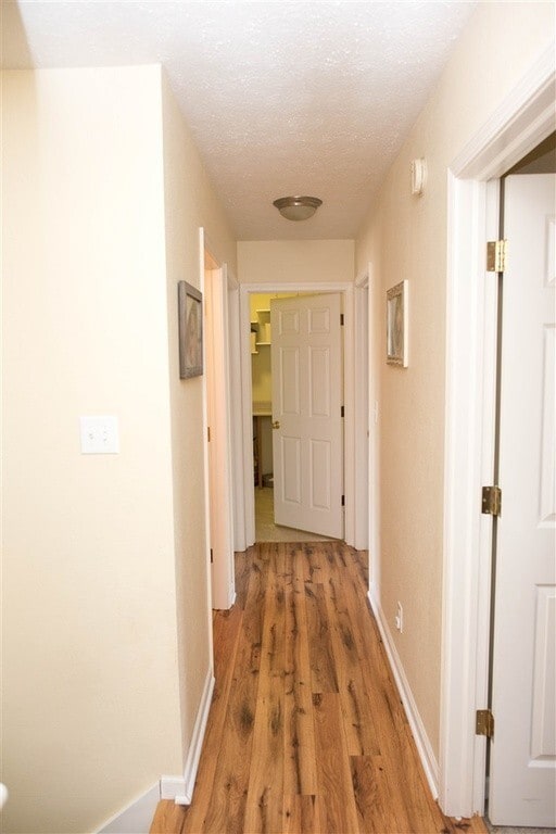 Building Photo - 4 Bedroom 2.5 Bath Home