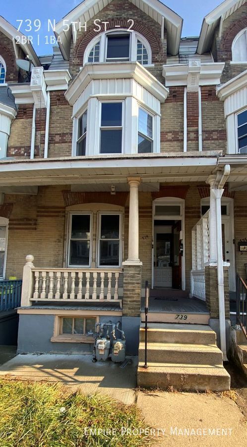 Primary Photo - 2nd Floor: 2 Bedroom/1 Bathroom Apartment ...