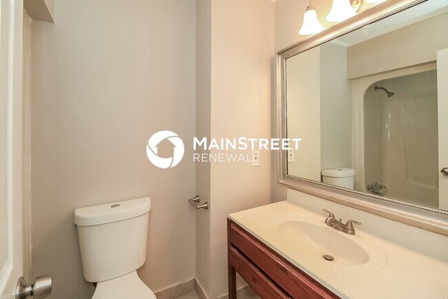 Building Photo - 3 Bedroom Pet-Friendly Home in Riverdale, ...
