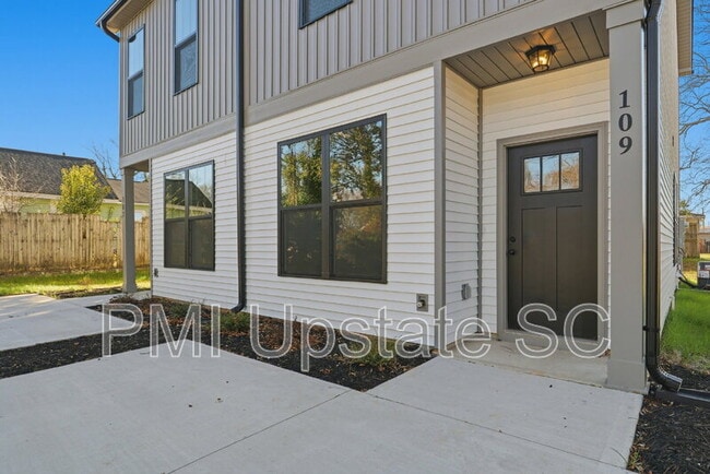 Building Photo - 107 Virginia Ave