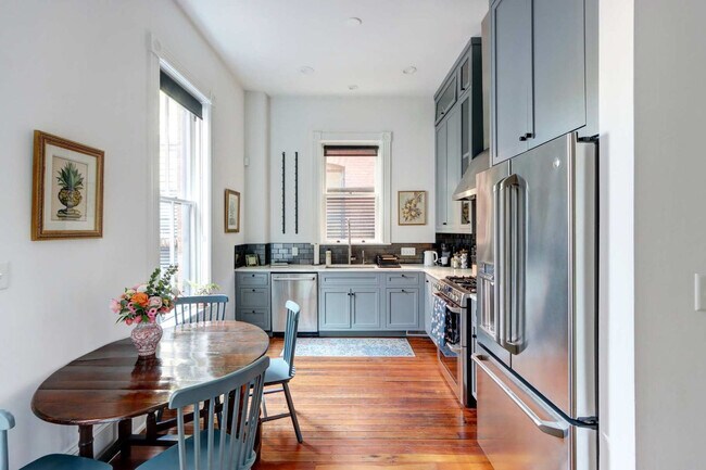 Building Photo - 415 Whitaker St