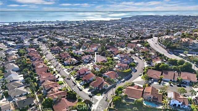 Building Photo - 25151 Via Playa