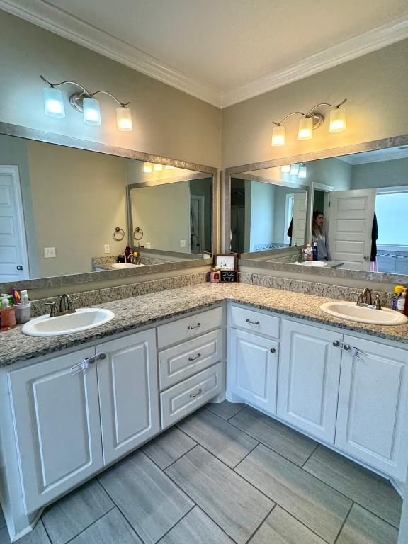 Building Photo - 222 Buttonwood Ln