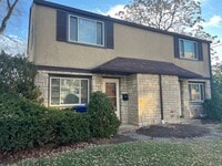 Building Photo - 2 Bedroom Townhome in Grandview!!