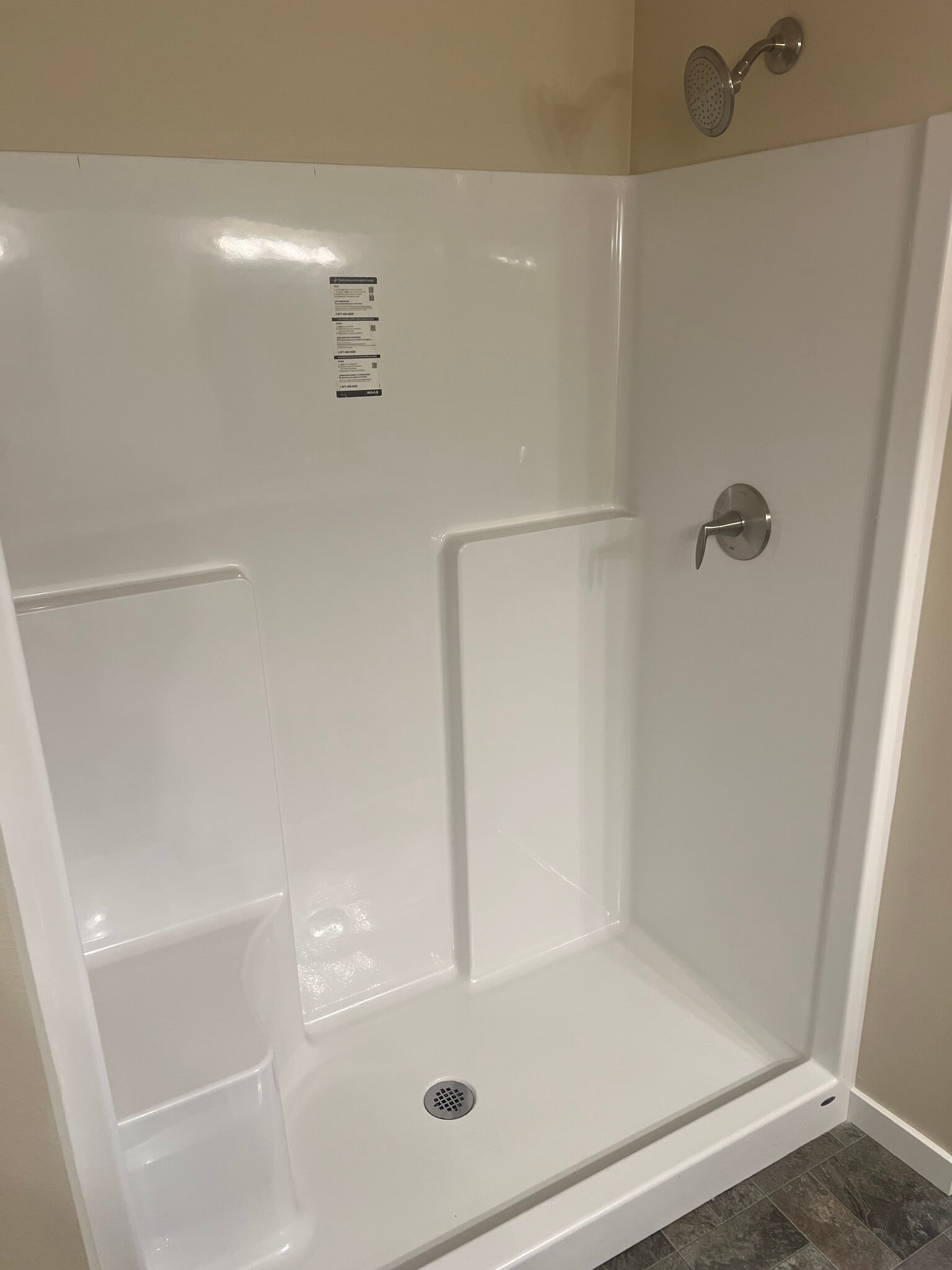 Master Walk -In Shouwer - 1416 Edington Ave