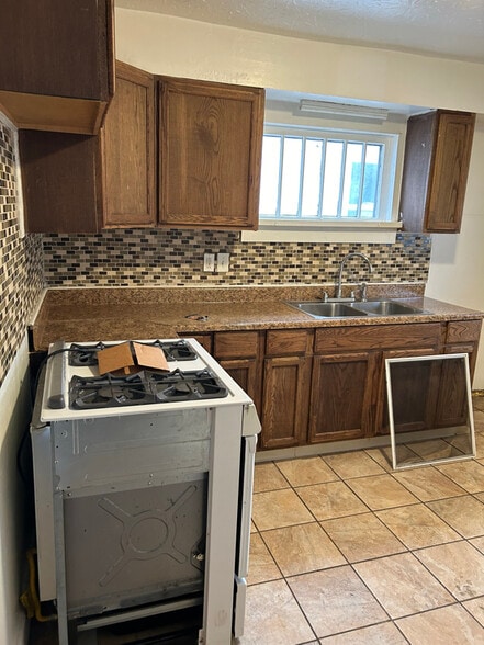 Building Photo - 2006 S Mulberry St