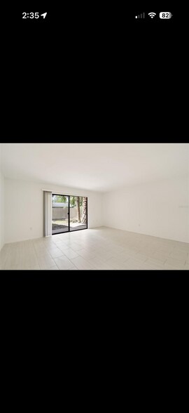 Building Photo - 926 Sunridge Dr