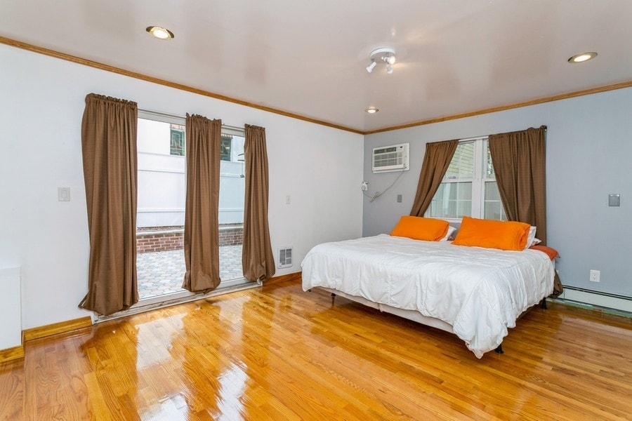 Master bedroom - 320 6th St