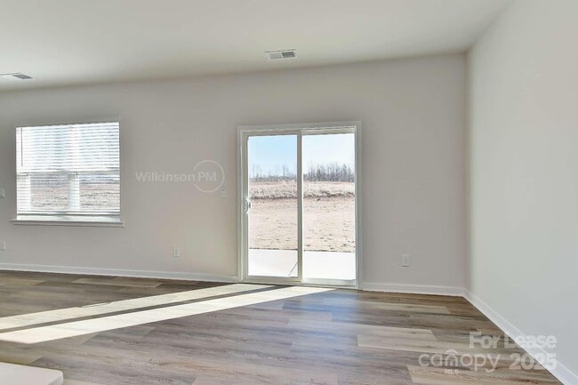 Building Photo - 157 Parker Claire Ln