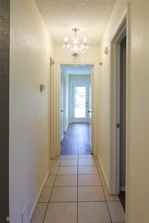 Building Photo - 8705 Clearbrook Trail