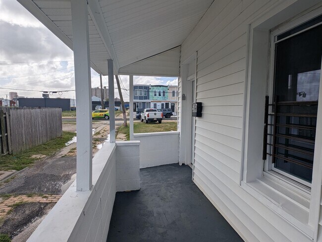 Building Photo - 519 Graff Ln